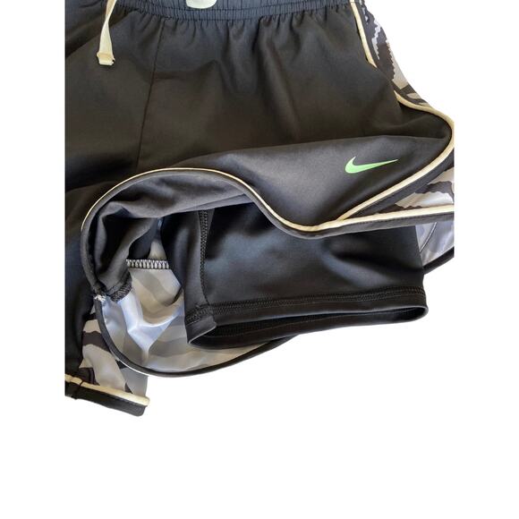 Nike Shorts‎ Running Dri Fit Girls  L *NWT - Picture 3 of 4